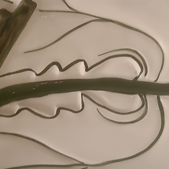 Ceramic Oversized Leaf Shaped Serveware or Centerpiece - Picture 6 of 8